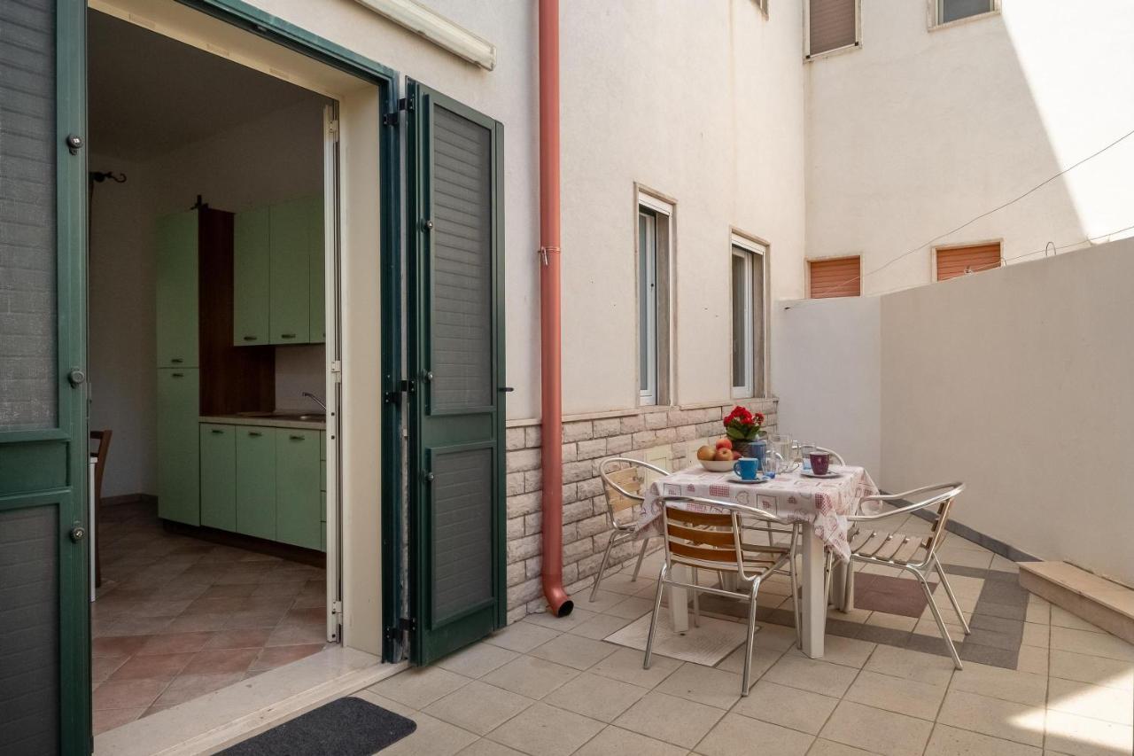 Casa Vacanze Kaloceri Torre dell'Orso Buitenkant foto